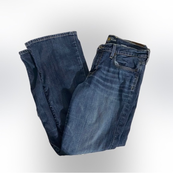 LUCKY Brand Women’s Bell Bottom Jeans! - Picture 1 of 5